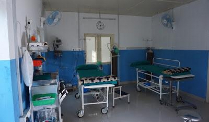 L'hospital a Sitalpati, al districte de Sindhuli, compta amb urgències, un aparell de radiologia, un laboratori, una sala de parts, quinze llits i consultes externes. Font: Neus Jové
