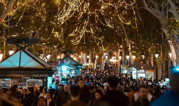 La Rambla de Barcelona amb les decoracions nadalenques d'enguany. Font: Amics de La Rambla. Font: Amics de La Rambla
