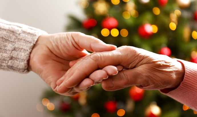 Cada any, Amics de la Gent Gran reforça les seves activitats coincidint amb les dates nadalenques. Font: iStock. Font: iStock