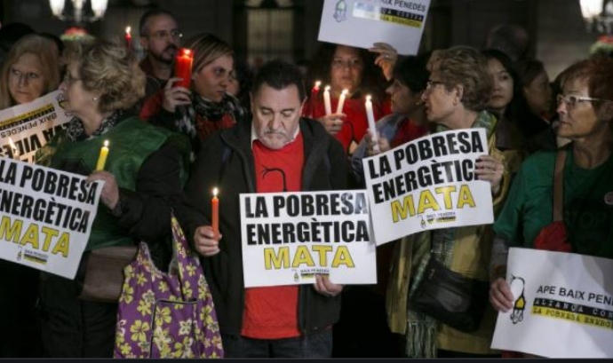 Una de les protestes a Barcelona contra les actuacions de les grans companyies subministradores. Font: APE