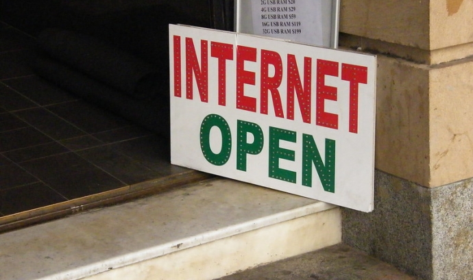 L'informe sobre la salut d'Internet detalla certs perills sobre aquesta xarxa.  Imatge de Blaise Alleyne. Llicència d'ús de CC BY 2.0 Font: Blaise Alleyne. Llicència d'ús de CC BY 2.0