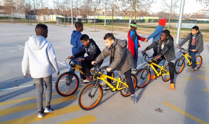 Una de les entitats que ha rebut bicicletes per als joves a Salt. Font: Bicicletes Sense Fronteres