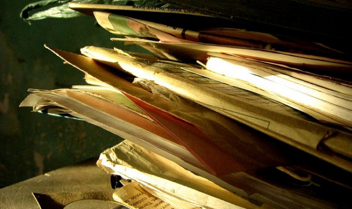 Papers desordenats_cyph3r_Flickr