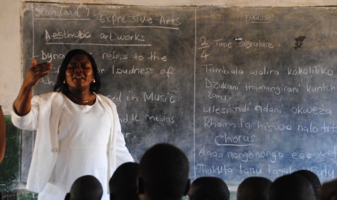 ‘Més educades, més lliures’ és un projecte per afavorir l’escolarització de les nenes a Malawi.  Font: Petits Músics del Món