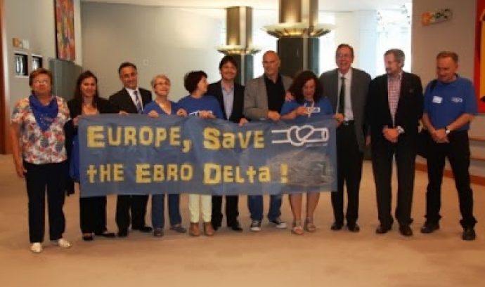 Plataforma en Defensa de l'Ebre al Parlament Europeu (Brussel.les, juliol 2013) Font: 