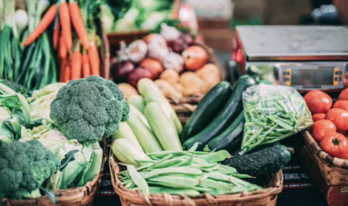 Imatge representativa de diferents verdures i hortalisses que s'aprofitaran per lluitar en contra del malbaratament alimentari. Font: Llicència CC Unsplash