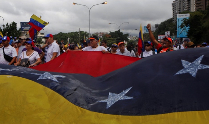 Milers de manifestants reclamen democràcia a Veneçuela Font: El Observador