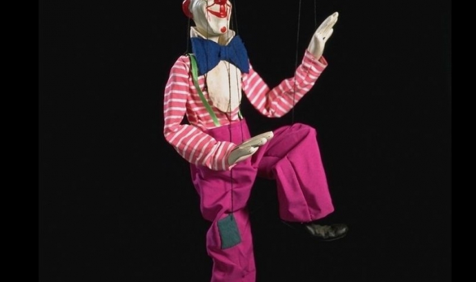 Marioneta de pallasso, de nom Pompilio, de 1937, del fons Tozer del Centre de Documentació i Museu de les Arts Escèniques. Font: 