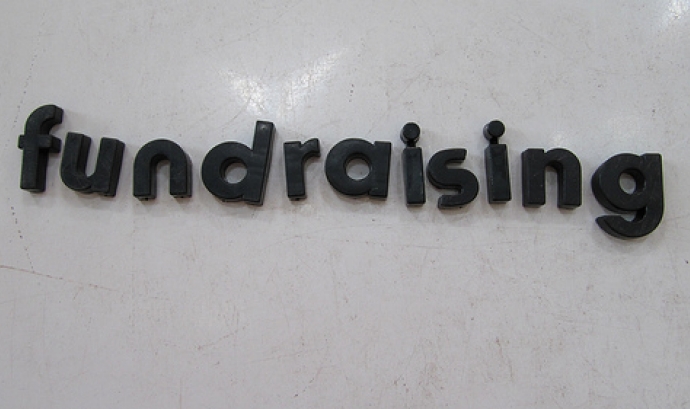 Lletres formant la paraula "fundraising". Font: Howard Lake (Flickr)