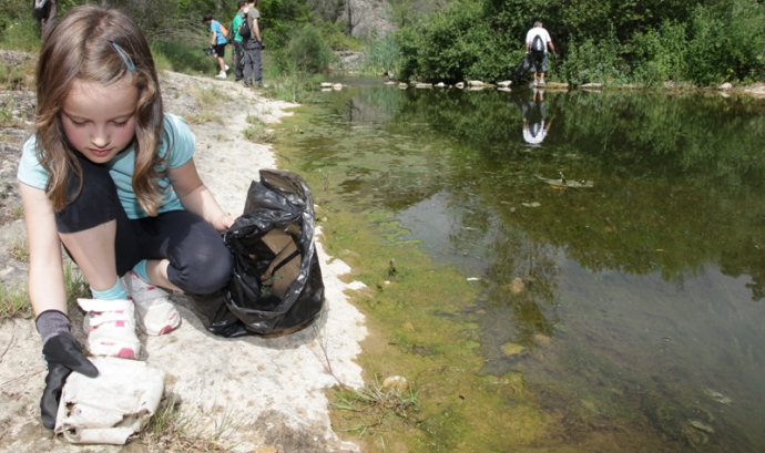 Els voluntaris ambientals netejaran el riu Francolí amb Let's Clen up Europe (imatge: assoc-cen.org)