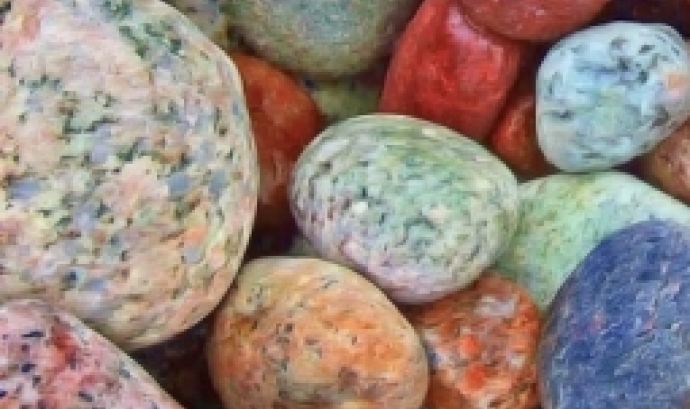 Pedres de diversos colors. Font: Piksels