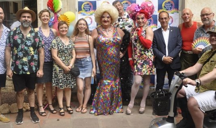 L’Associació LGTB Gay Sitges Link pretén integrar la comunitat LGTBI en el teixit social i associatiu de Sitges. Font: Associació LGTB Gay Sitges Link