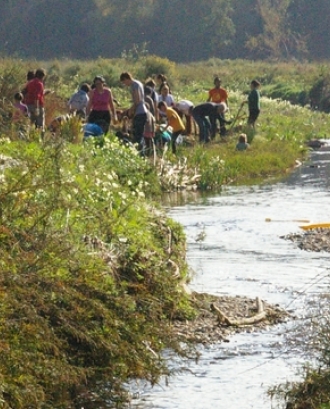 Jornada de voluntariat ambiental per la determinació ecològica del riu Ripoll amb l'Adenc (imatge: adenc.cat)