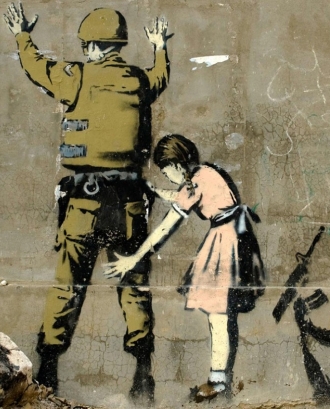 Graffiti de Banksy, artista de 'street art'. Font: Banksy