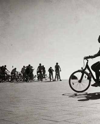 Joves en bicicleta_Dani Alvarez_Flickr