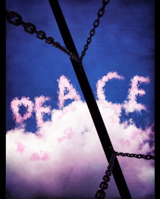 La paraula Peace feta amb els núvols_Snapies ~ hiatus!_Flickr