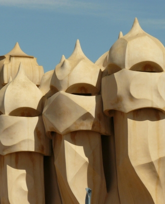 Escultures sostre de la Pedrera de Barcelona. Font: Pexels - Ovidio Rey