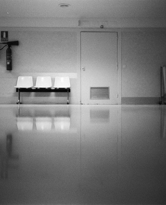 Sala d'espera d'hospital_pol ubeda_Flickr