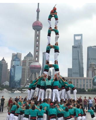Castellers a la ciutat de Shangai. Font: Font: Castellers de Vilafranca