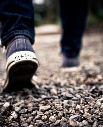 Persona caminant. Font: Pixabay